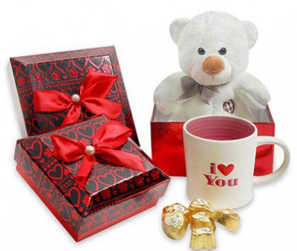 Buy Midiron Valentines Gift Hamper for Girlfriend/Boyfriend |Chocolate  Bars, Red Heart Shape Tin Box with Small Teddy & Love Greeting Card | Combo  Gifts for Husband/Wife | Romantic Gifts for Couple Online